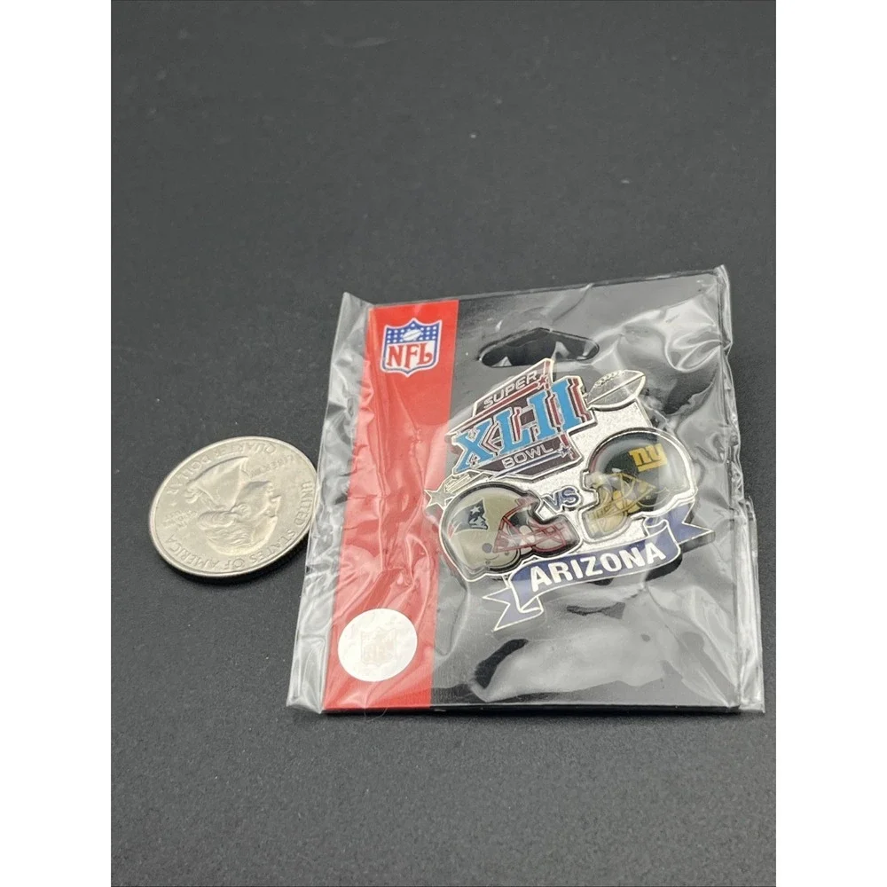 Super Bowl XLII NFL 2008 New England Patriots New‎ York Giants Lapel Hat Pin